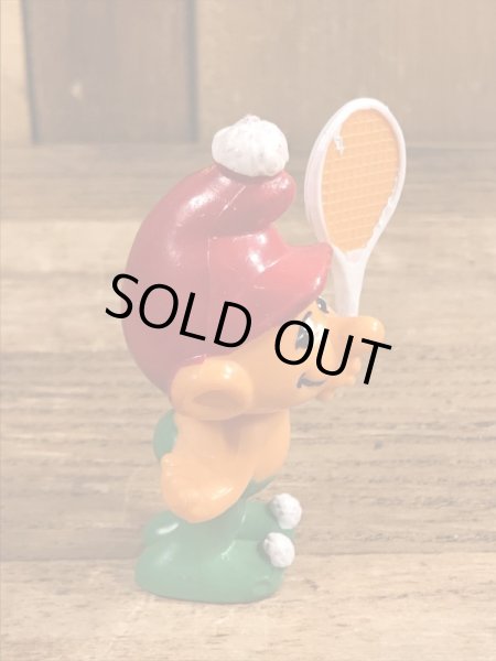 70年代頃のテニスをしているグノームファミリーのビンテージのPVCフィギュア