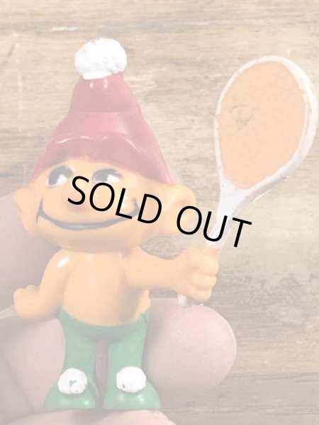 70年代頃のテニスをしているグノームファミリーのビンテージのPVCフィギュア