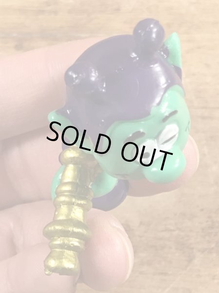 80年代頃のスマーフによく似たアストロスニックのビンテージのPVCフィギュア