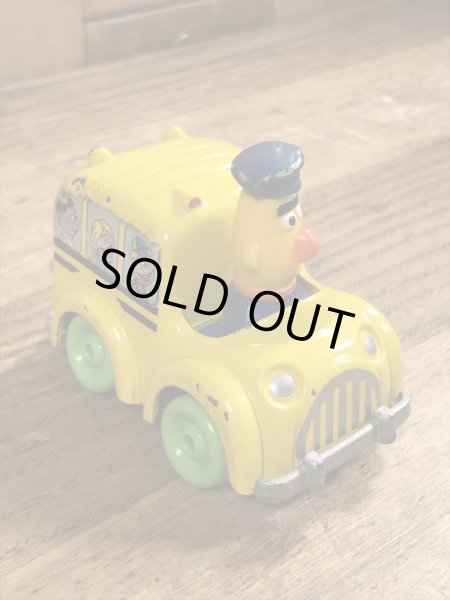 80年代頃のセサミストリートのバートのビンテージのミニカー