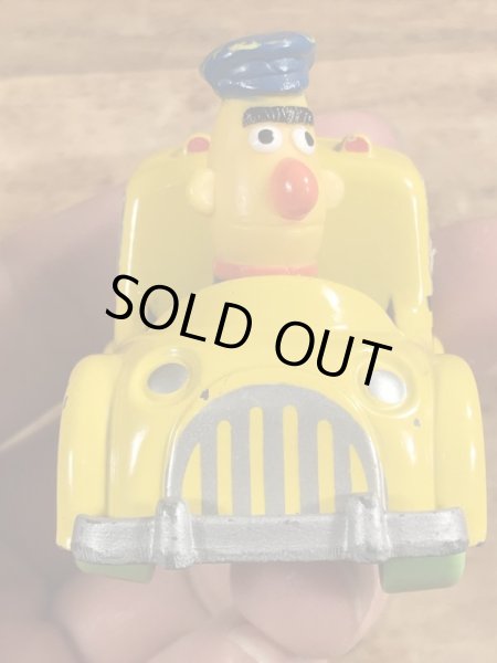 80年代頃のセサミストリートのバートのビンテージのミニカー