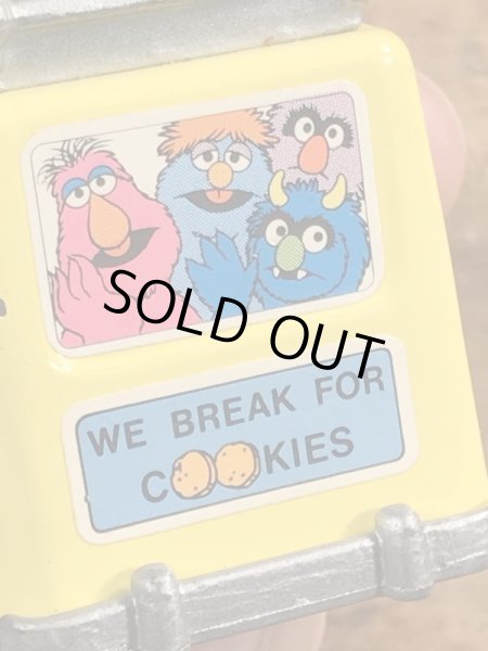 80年代頃のセサミストリートのクッキーモンスターのビンテージのミニカー