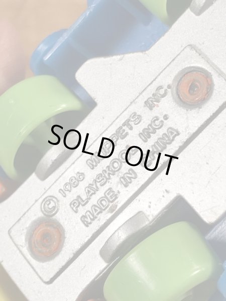 80年代頃のセサミストリートのオスカーのビンテージのミニカー