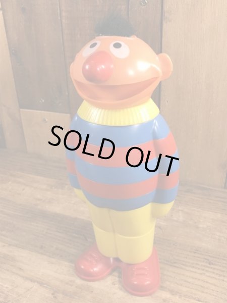 70’sのセサミストリートのアーニーのヴィンテージのスタッキングトイ