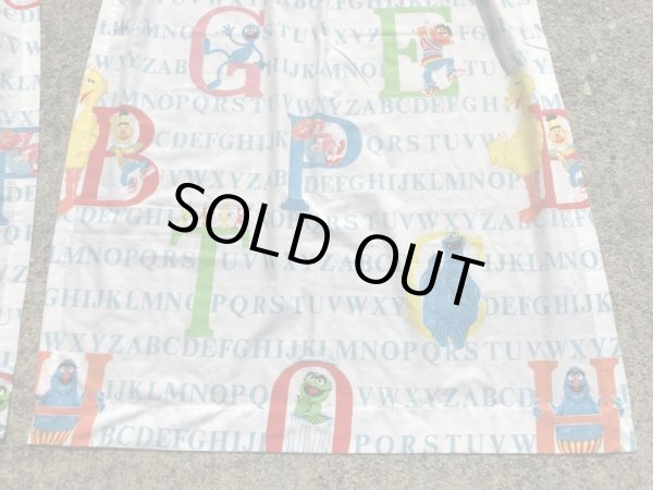 80年代頃のセサミストリートのビンテージのカーテン