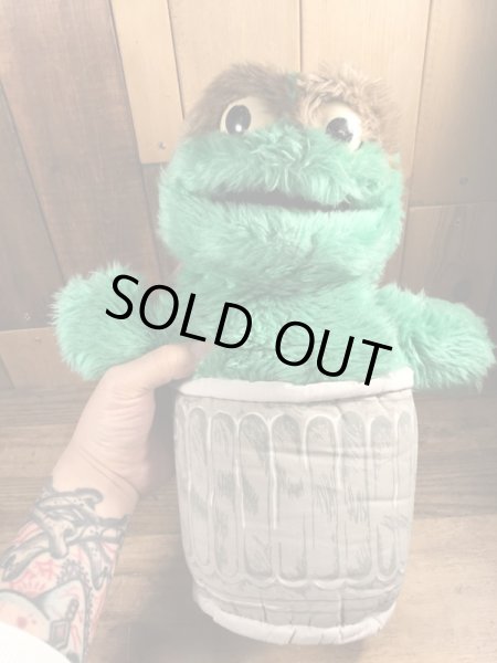 80年代頃のセサミストリートのオスカーのビンテージのぬいぐるみ