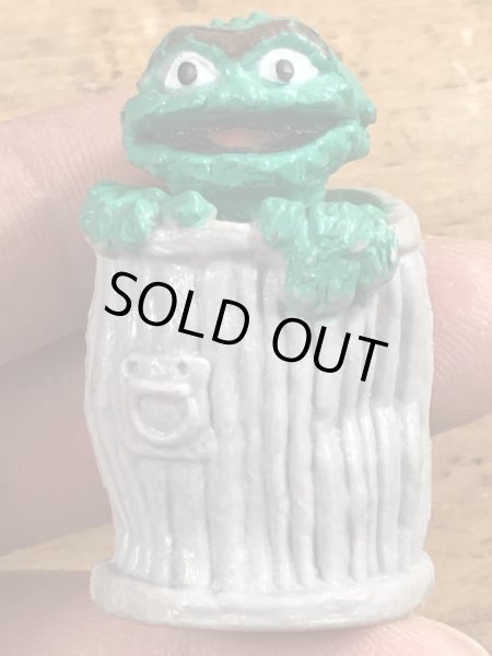 80年代頃のセサミストリートのオスカーのビンテージのPVCフィギュア