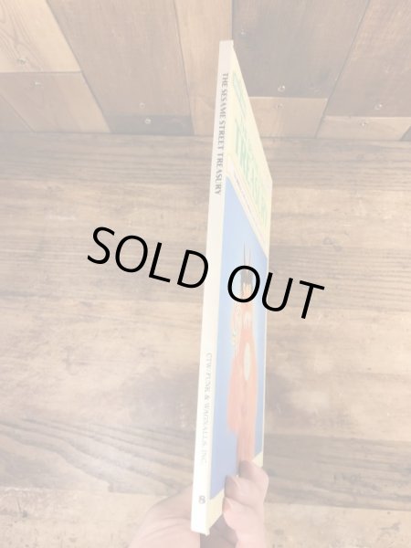 80年代頃のセサミストリートのビンテージの絵本