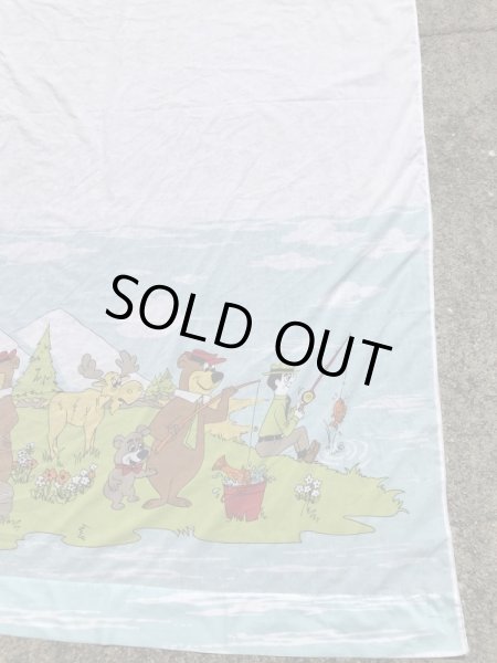 70年代頃のハンナバーベラのヨギベアのビンテージのフラットシーツ