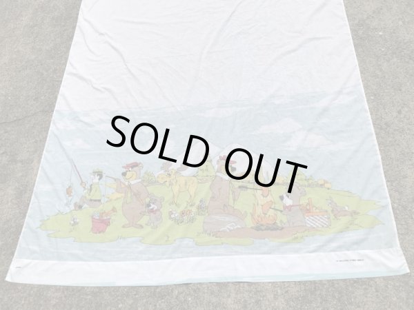 70年代頃のハンナバーベラのヨギベアのビンテージのフラットシーツ