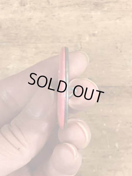 80年代頃のホールマーク社製のメッセージが書かれたビンテージの缶バッジ