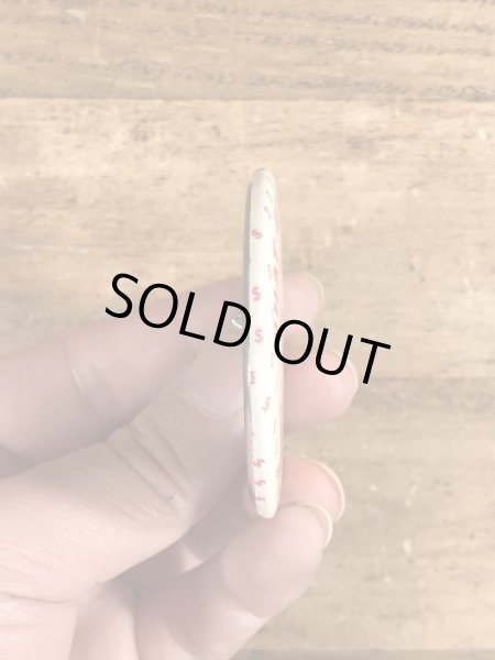 80年代頃のメッセージが書かれたビンテージの缶バッジ