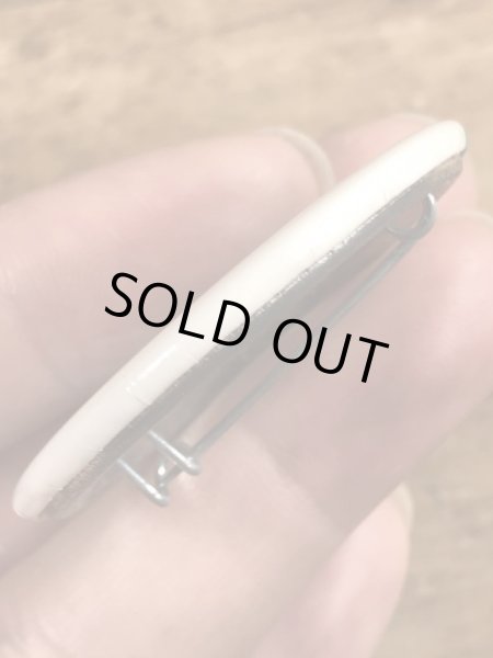 80年代頃のLet's Talk Tunaのメッセージが書かれたビンテージの缶バッジ