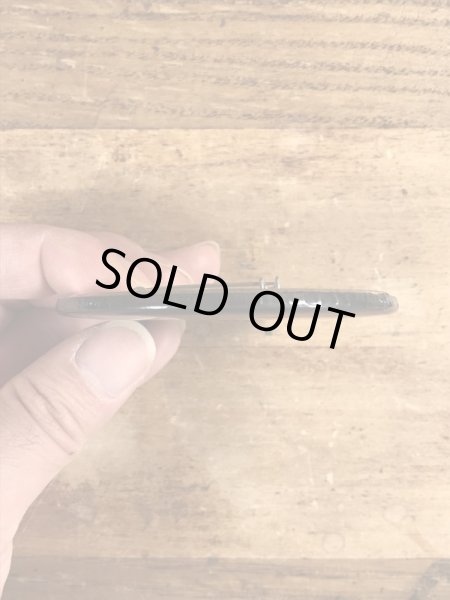 80'sのDon't Bug Me, Bug Stella!のメッセージが書かれたビンテージの缶バッジ