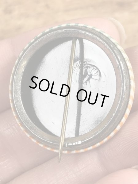 60~70年代頃のSave Water Shower With A Friendのメッセージが書かれたビンテージの缶バッジ