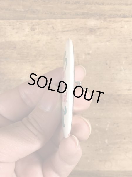 80年代頃のPlant One On Your Mom This Mother's Day!のメッセージが書かれたビンテージの缶バッジ