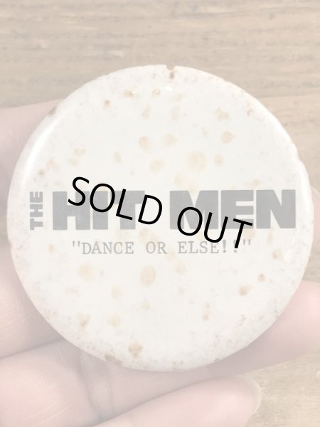 80年代頃のヒットマンと書かれたビンテージの缶バッジ