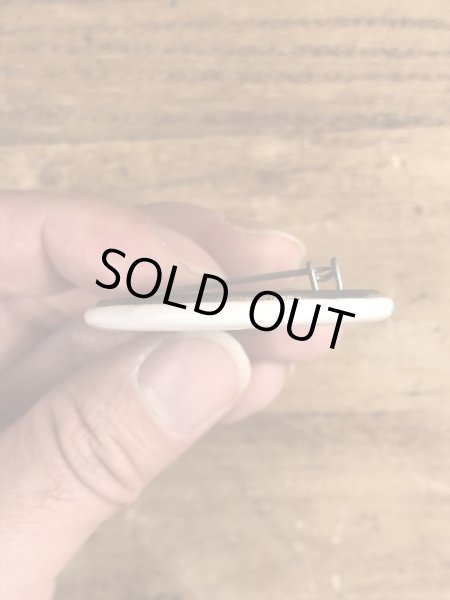 80’sのLet's Talk Tunaのメッセージが書かれたヴィンテージの缶バッチ