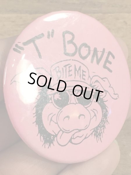 80年代頃のBite Meのブタが描かれたビンテージの缶バッジ