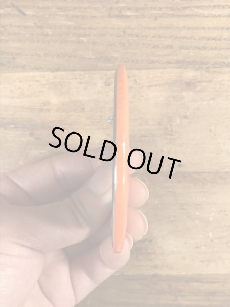 80年代頃のAsk Me If I Really Give A Shirt.のメッセージが書かれたヴィンテージの缶バッチ