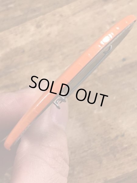 80年代頃のAsk Me If I Really Give A Shirt.のメッセージが書かれたヴィンテージの缶バッチ