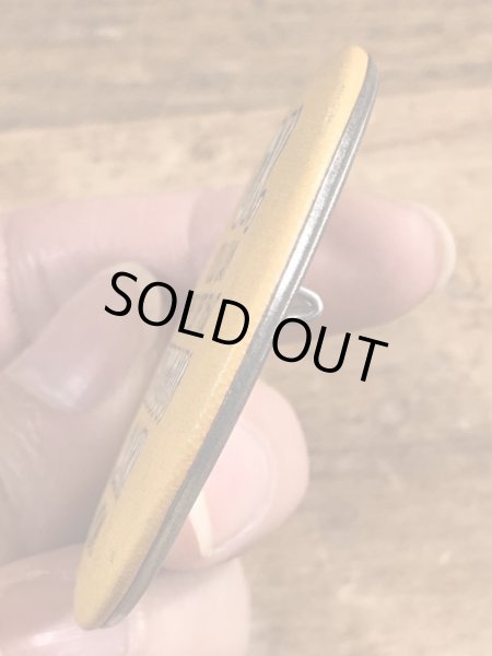 80年代頃のホールマーク社製のメッセージが書かれたビンテージの缶バッジ