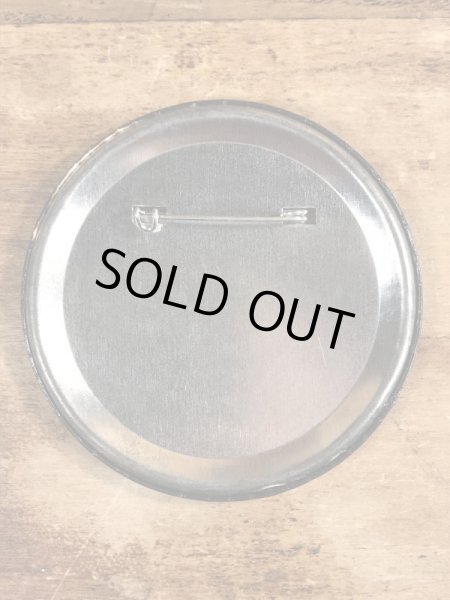 80'sのDon't Bug Me, Bug Stella!のメッセージが書かれたビンテージの缶バッジ