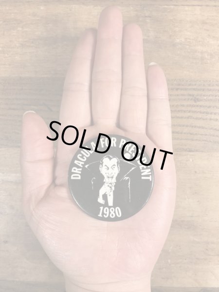 80年代頃のドラキュラが描かれたビンテージの缶バッジ