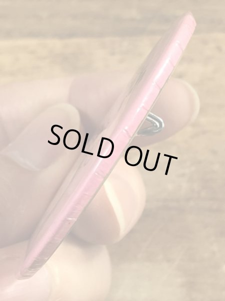 80年代頃のBite Meのブタが描かれたビンテージの缶バッジ