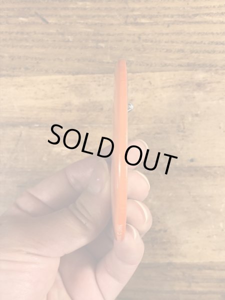 80年代頃のAsk Me If I Really Give A Shirt.のメッセージが書かれたヴィンテージの缶バッチ