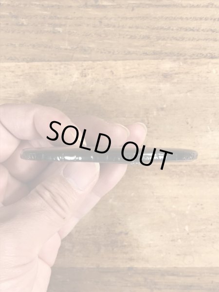 80'sのDon't Bug Me, Bug Stella!のメッセージが書かれたビンテージの缶バッジ