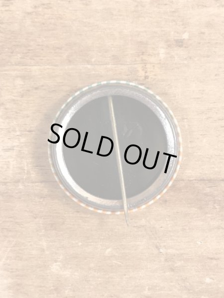 60~70’sのSave Water Shower With A Friendのメッセージが書かれたヴィンテージの缶バッチ