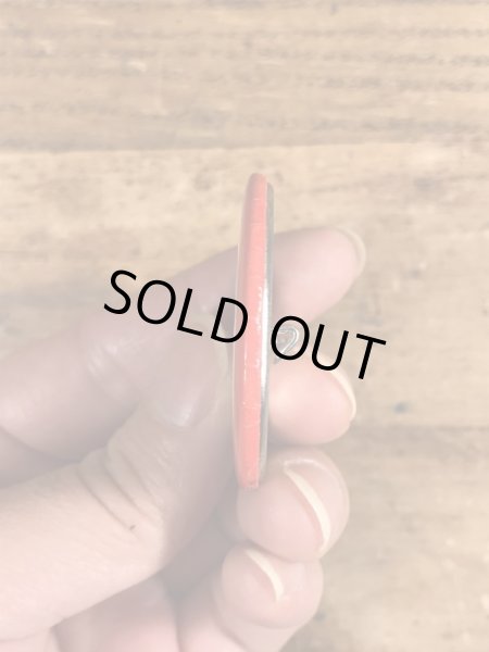 80年代頃のWhat's So Goddamned Terrific About...のメッセージが書かれたビンテージの缶バッジ