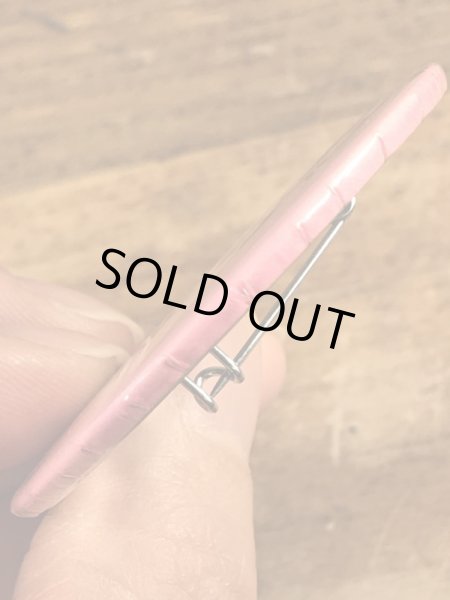 80年代頃のBite Meのブタが描かれたビンテージの缶バッジ