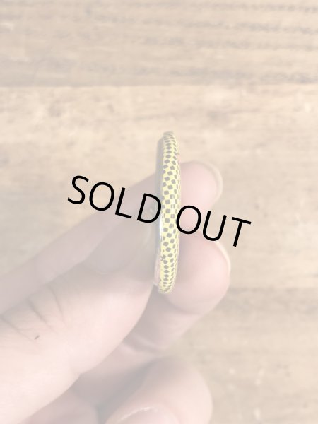 80年代頃のAmerican gag bag社製のメッセージが書かれたビンテージの缶バッジ