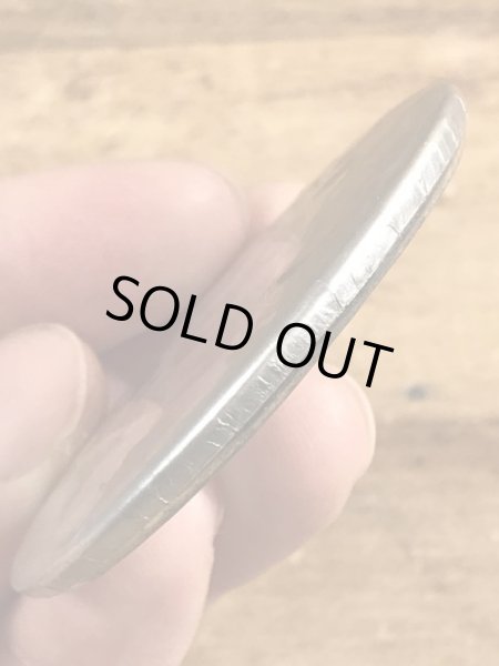 80年代頃のアンハイザーブッシュビールのメッセージが書かれたビンテージの缶バッジ