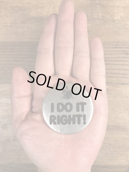 80年代頃のアンハイザーブッシュビールのメッセージが書かれたビンテージの缶バッジ