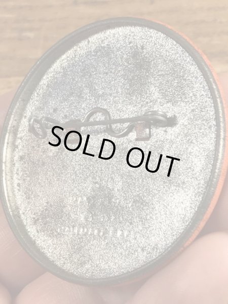 80年代頃のホールマーク社製のエンジェルが描かれたビンテージの缶バッジ