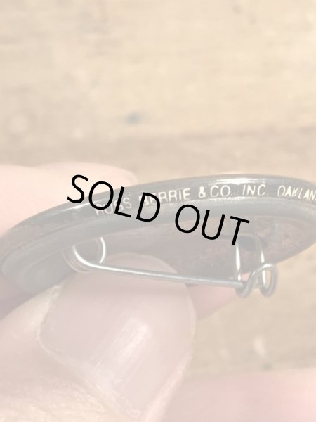 80年代頃のSame Shit Different Dayのメッセージが書かれたビンテージの缶バッジ