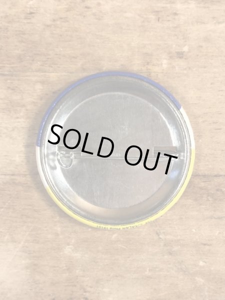 80’sのI Could Use A Good Laugh...のメッセージが書かれたヴィンテージの缶バッチ