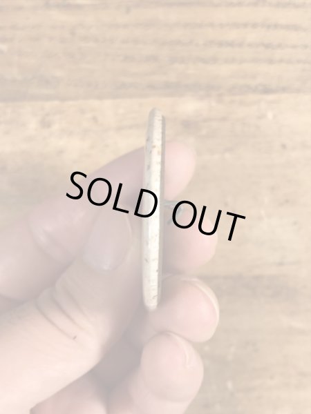 80年代頃のDepression's Over...のメッセージが書かれたビンテージの缶バッジ