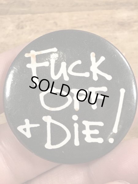 80年代頃のファックオフと書かれたビンテージの缶バッジ