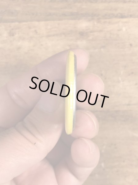 80年代頃のパニック！のメッセージが書かれたビンテージの缶バッジ