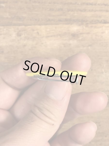 80’sのBack Off!...のメッセージが書かれたヴィンテージの缶バッチ