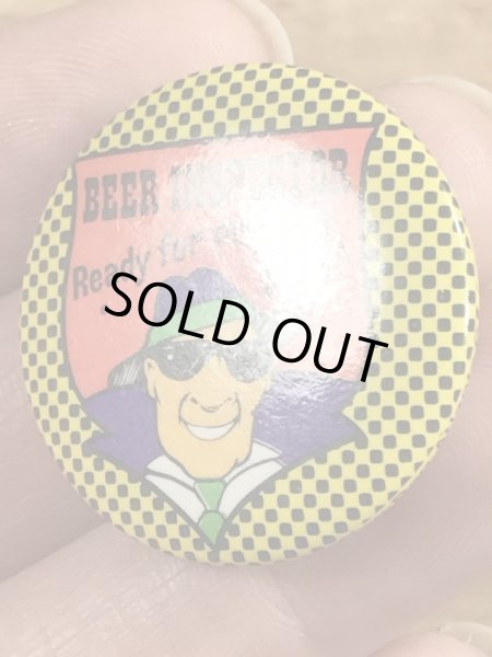 80’sのBeer Inspector Ready For My Next Case!のアメリカンジョークが描かれたヴィンテージの缶バッチ