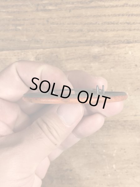 80’sのHallmark社製のTempt Me!のメッセージが書かれたヴィンテージの缶バッチ