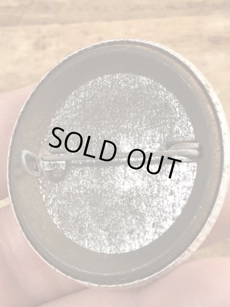 80年代頃のDepression's Over...のメッセージが書かれたビンテージの缶バッジ