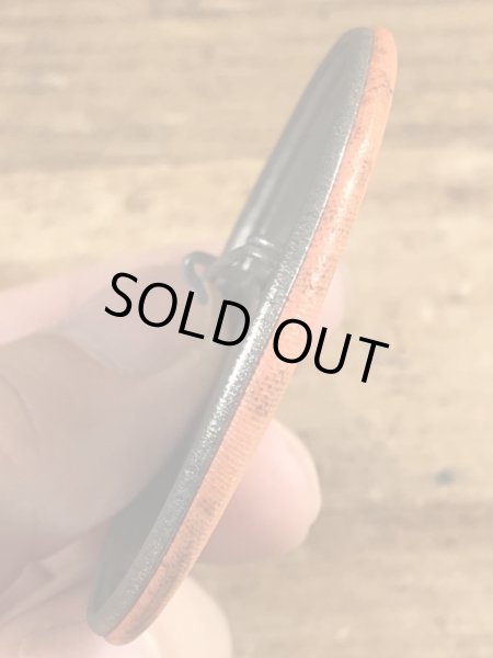 80’sのHallmark社製のTempt Me!のメッセージが書かれたヴィンテージの缶バッチ