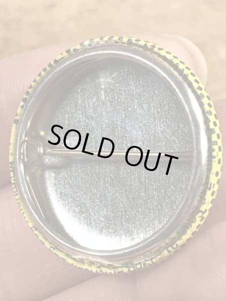 80年代頃のAmerican gag bag社製のメッセージが書かれたビンテージの缶バッジ