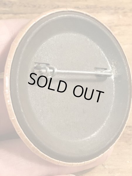 80’sのToo Ripped Gotta Go...のメッセージが書かれたビンテージの缶バッジ